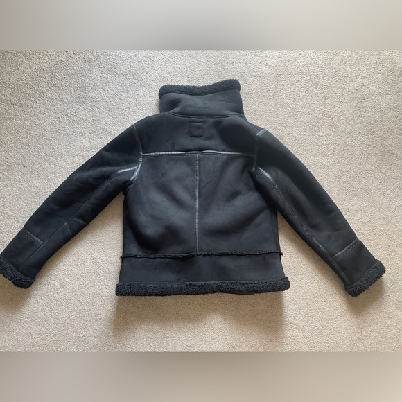 Zara sherpa jacket, black, size M - Picture 4 of 4